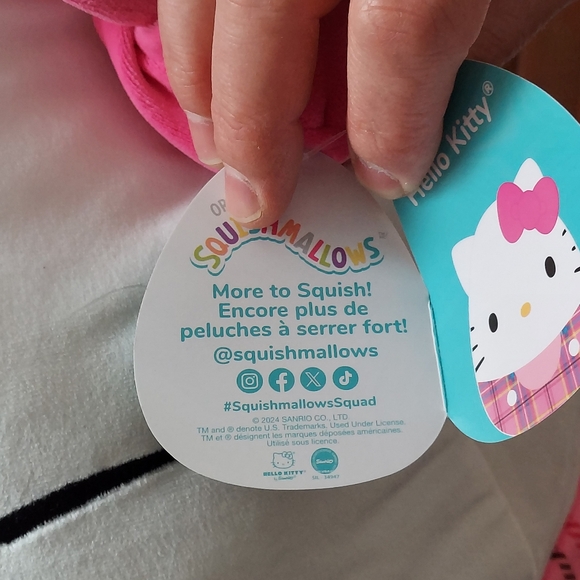 Hello Kitty Squishmallows 20" - Picture 7 of 8